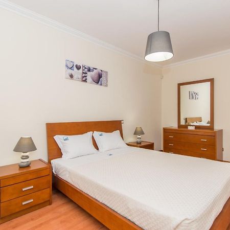 Casa Mergoux - 15 Mins Walk City Center - Quiet - Spacious تافيرا المظهر الخارجي الصورة